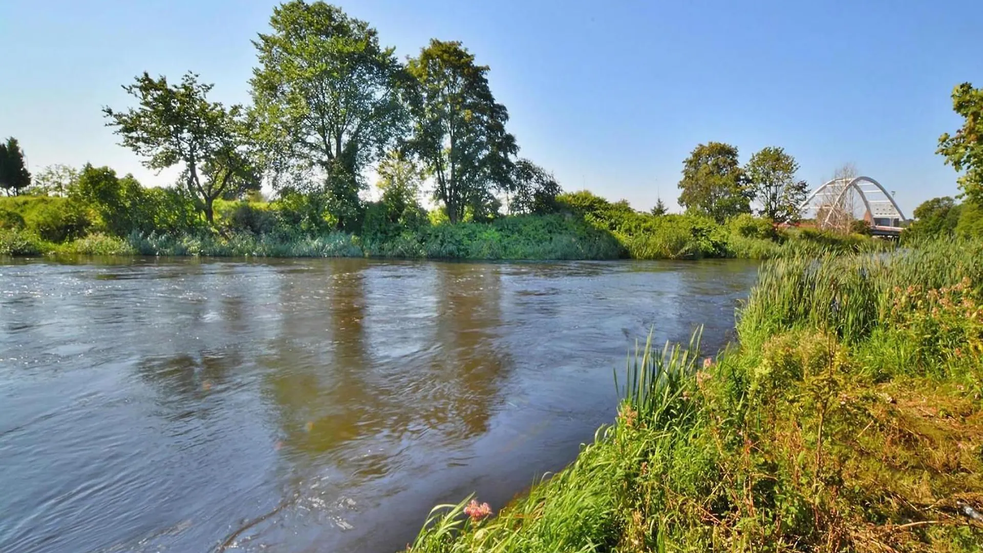 Comfortable Apartment By The River, Kolobrzeg