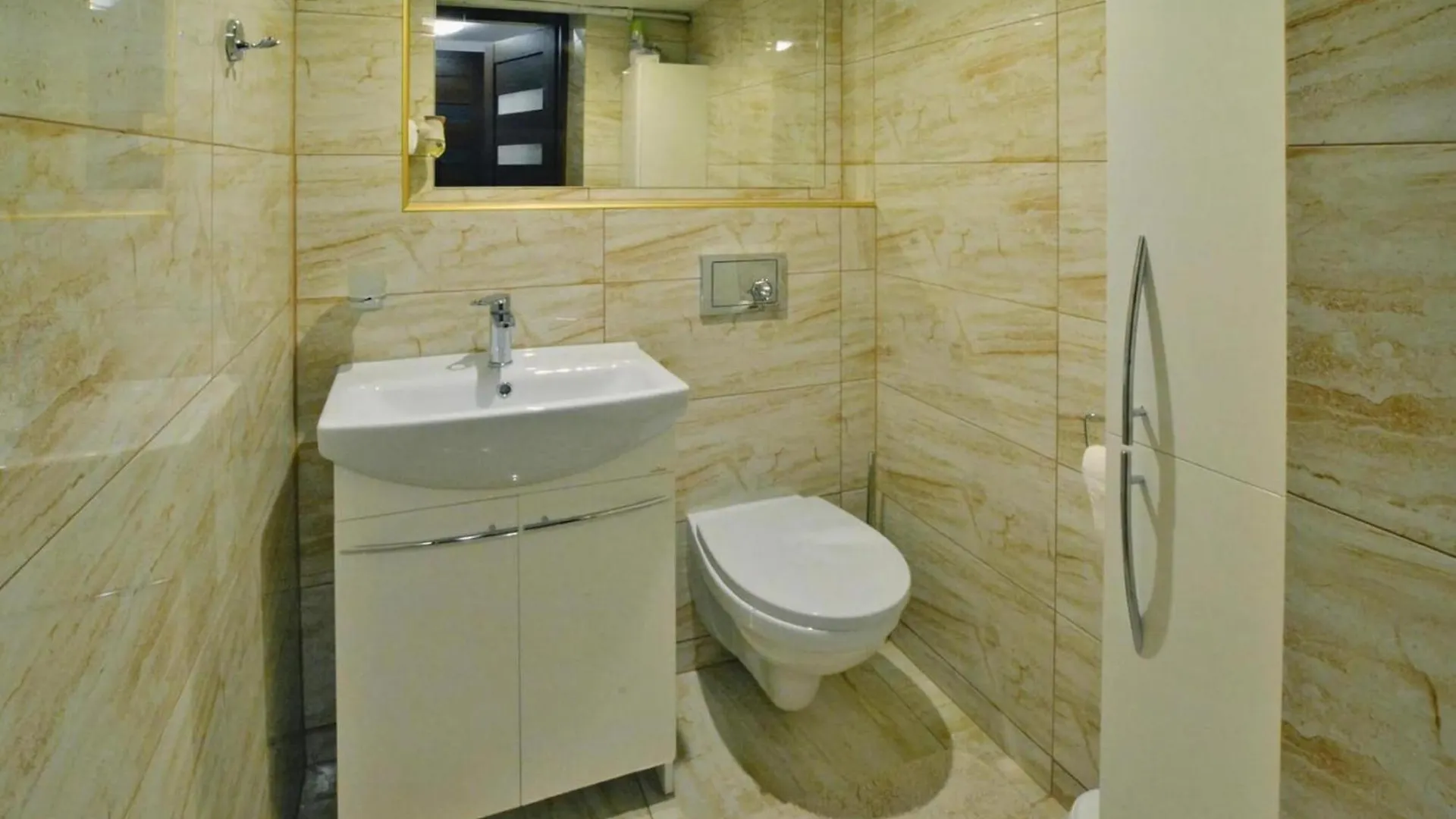 Comfortable Apartment By The River, Kolobrzeg Poland