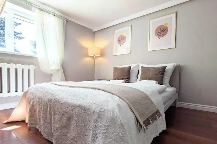Comfortable Apartment By The River, Kolobrzeg