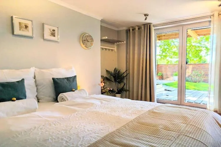 Comfortable Apartment By The River, Kolobrzeg