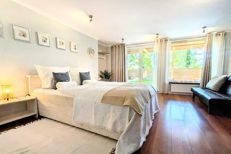 Comfortable Apartment By The River, Kolobrzeg